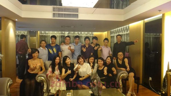 中山大学时代华商教育中心在职经理工商管理高级研修班54班红组活动报道：红酒品鉴。