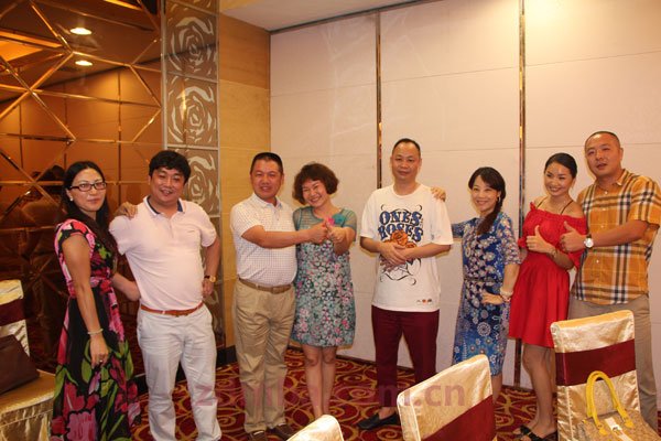 中山大学时代华商在读班级总裁32—35核心班委联谊会报道——“再创一个珠穆朗玛高峰！”