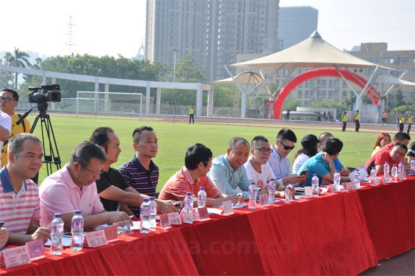 “他唯帝杯”中山大学高等继续教育学院（时代华商）工商管理高级研修班学员2014年运动会盛大开幕式报道。