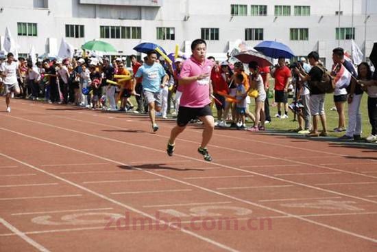 中山大学高等继续教育学院（时代华商）工商管理高级研修班学员2014年运动会作为中山大学90周年校庆系列活动之一，受到了院校领导以及社会各界的关注，各大门户网站争相转载本次盛事。