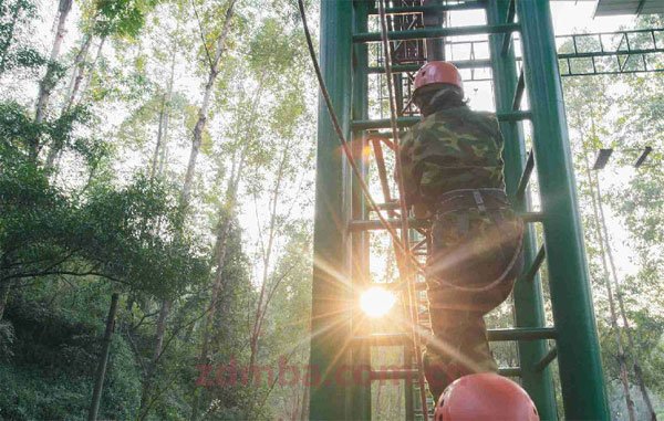 中山大学营销总监高级研修班20班开学暨拓展训练活动报道。