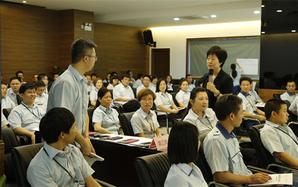 中山大学时代华商企业内训专题报道：广州市公用公交站场管理服务中心《平衡管理者的六种能力》。