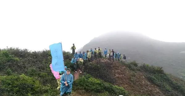 “荣誉与尊严”：中山大学华商MBA同学会海岛生存训练圆满结束。