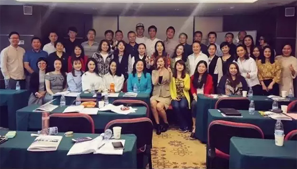 时代华商金融班李左东老师《国际经济与企业国际化发展》课程回顾。