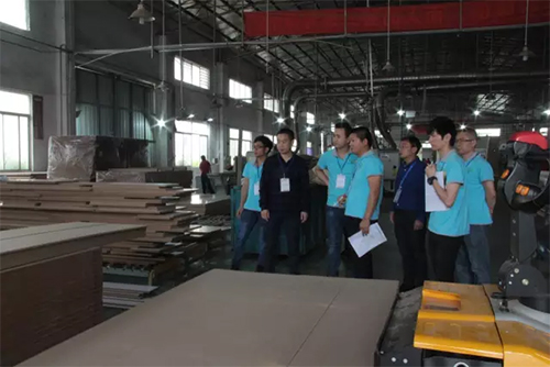 时代华商生产总监班移动课堂——走进广东劳卡家具学习"现场问题分析与解决"