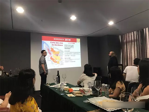 MBA营销总监班26班走进“香港新依和集团”学习活动