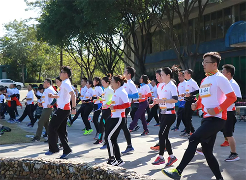 中大华商新老戈友联谊12小时接力赛圆满举行