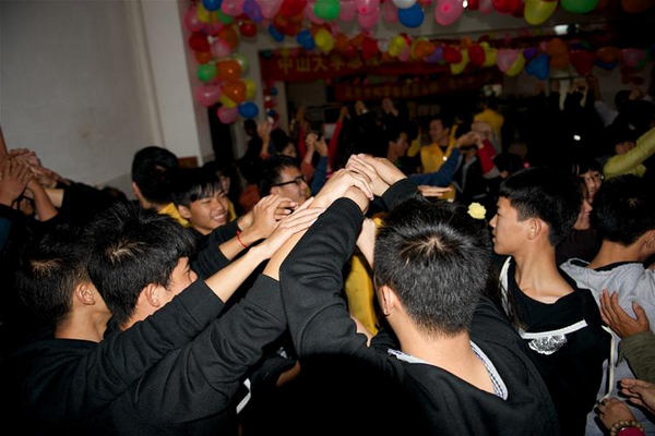 中山大学总裁工商管理高级研修班总裁二十二班龙门县麻榨中学“心连心”支教活动